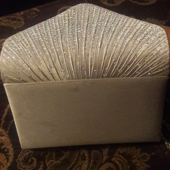 Purse - Picture 3 of 3